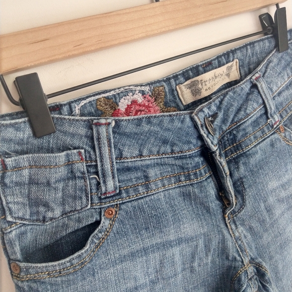 Freestyle Revolution Jeans, Size 7 - Picture 7 of 8